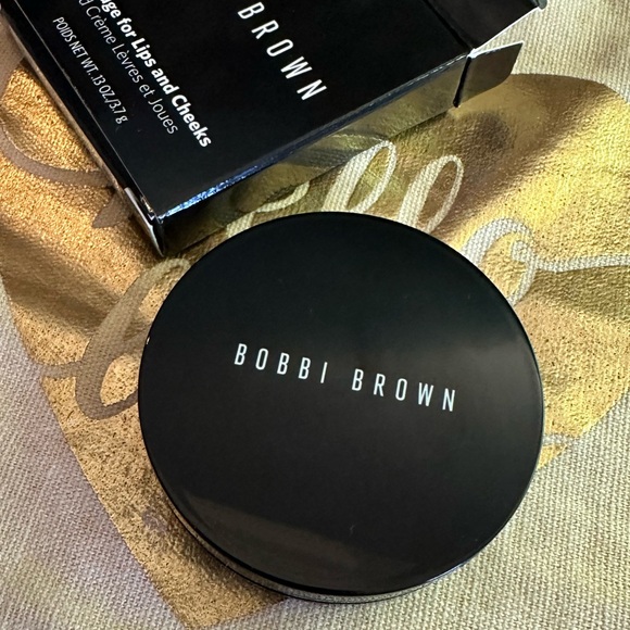 Powder Pink Pot Rouge Blush for Lips & Cheeks - Picture 7 of 11